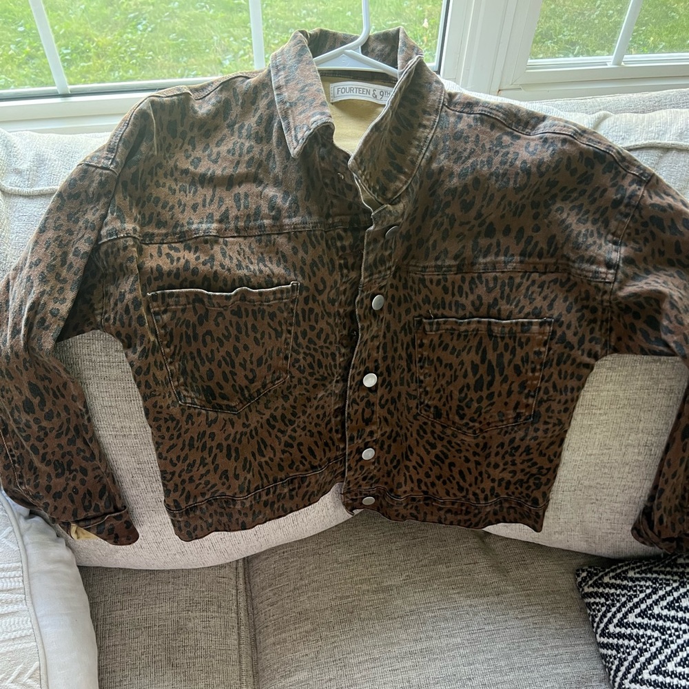 Women’s button up style jacket